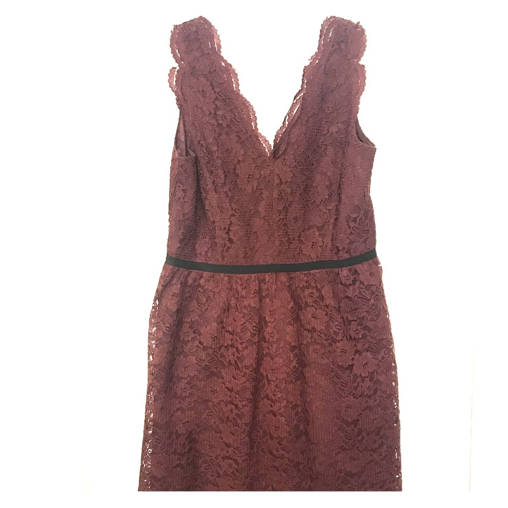Lace v-neck dress